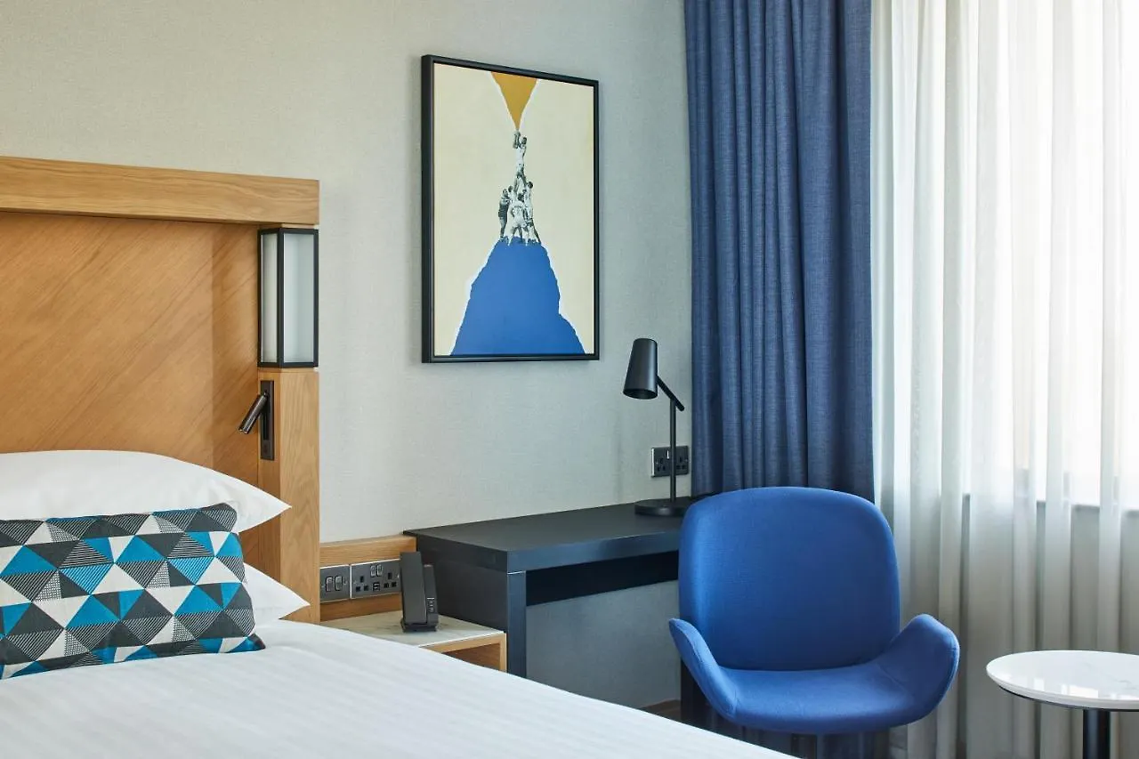Courtyard By Marriott Exeter Sandy Park Отель