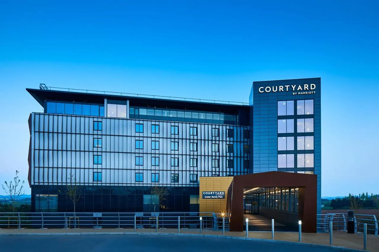 Courtyard By Marriott Exeter Sandy Park Отель